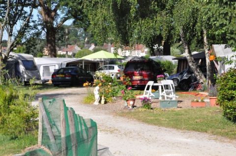 Camping La Trezee - Ouzouer-sur-Trézée