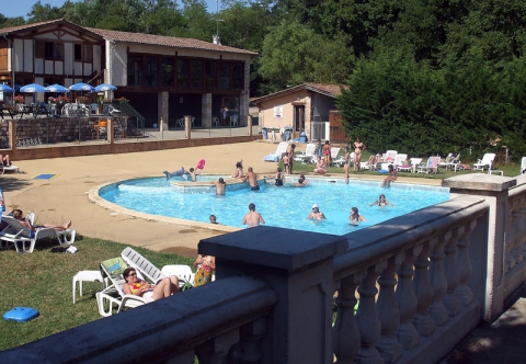 Camping Le Chêne Vert - Castelnau-de-Montmiral