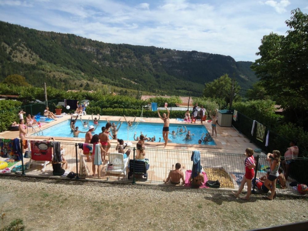 Camping Les Chênes - Vesseaux